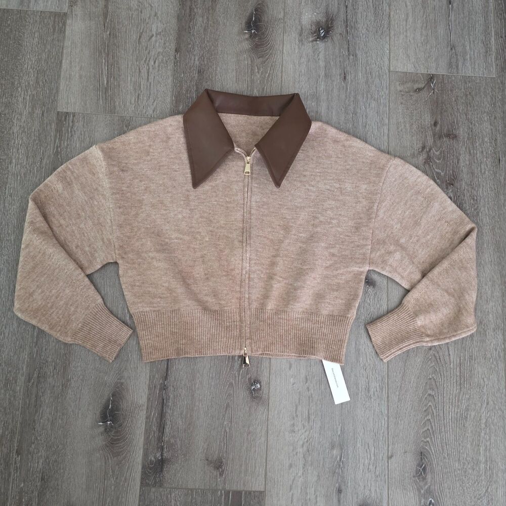 Commense Contrast Trim Cropped Cardigan Sz M Full Zip Faux Leather Collar NWT - Picture 1 of 4